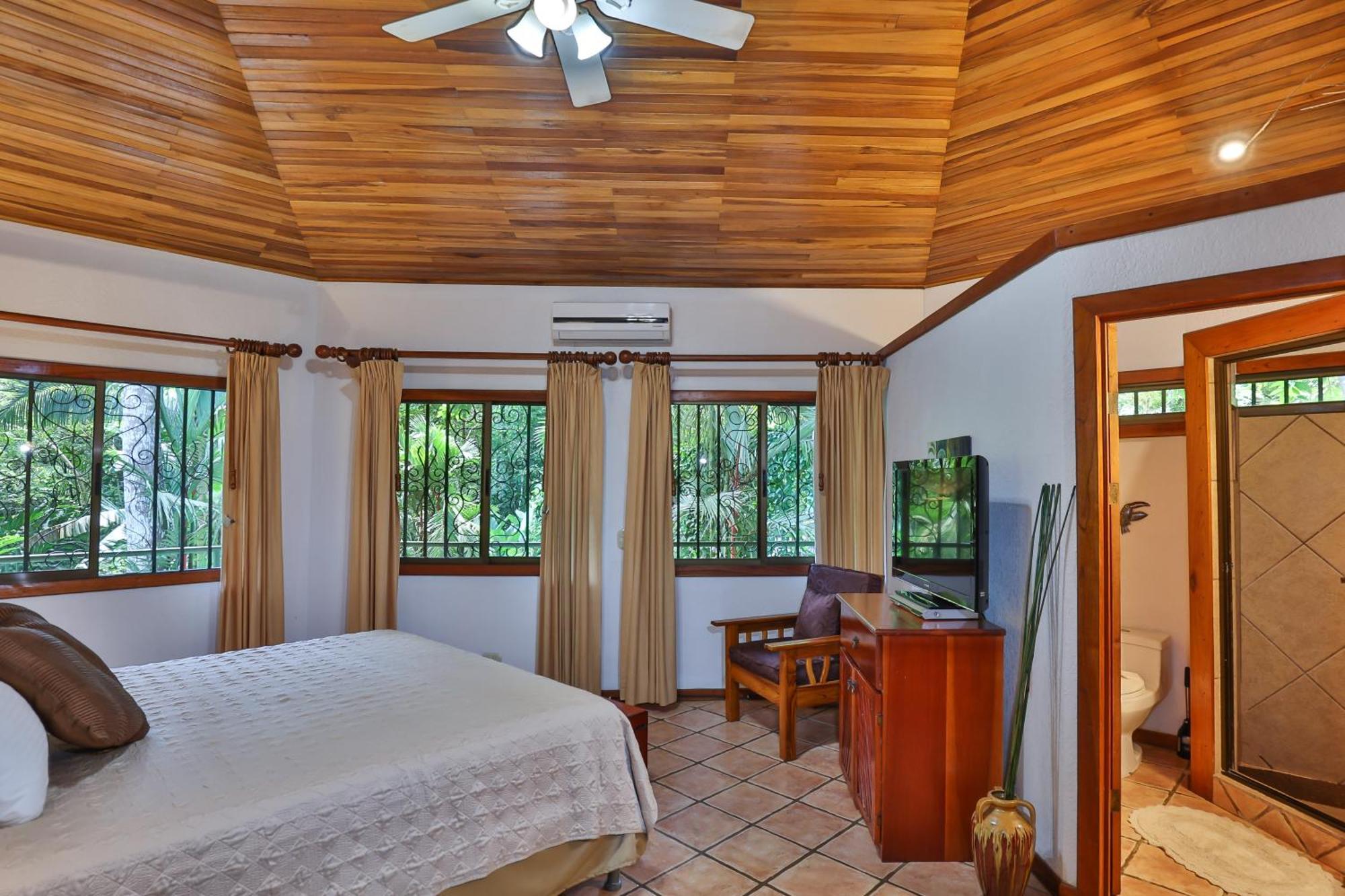 Jungle Creek Aparthotel Manuel Antonio Rom bilde